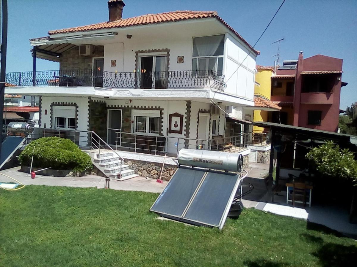 Sounds Of The Waves Apartment Pefkochori Exterior photo