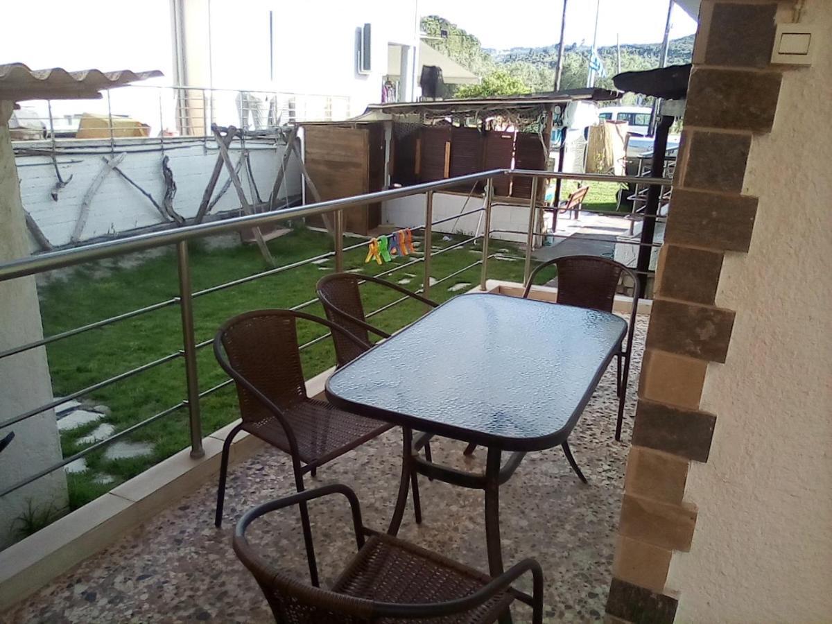 Sounds Of The Waves Apartment Pefkochori Exterior photo